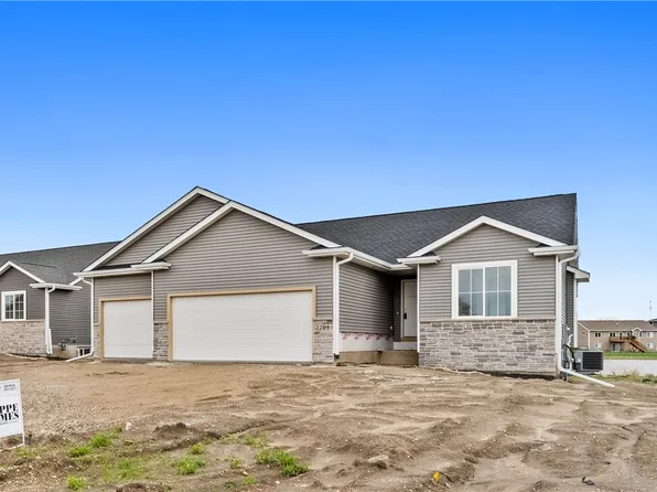 2209 Cedar St, Granger, IA 50109