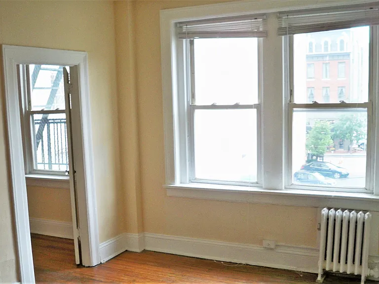 Avon Apartments — Photo 27