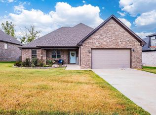 2013 Tapped Maple Dr, North Little Rock, AR 72120