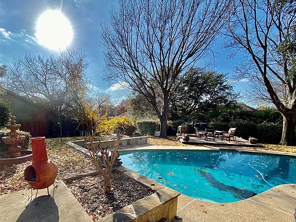 4th image of 8617 Woodslane Dr