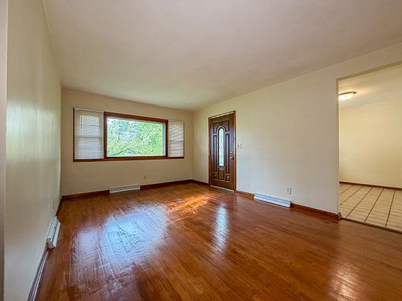 3rd image of 344 S Inglewood Ave