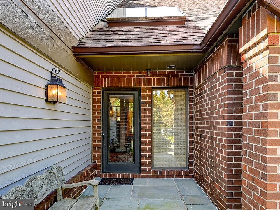 2nd image of 6 Talton Ct #6