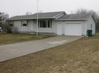 445 Parkway St, Gladwin, MI 48624