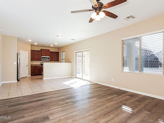 3rd image of 4447 W CRESCENT Road