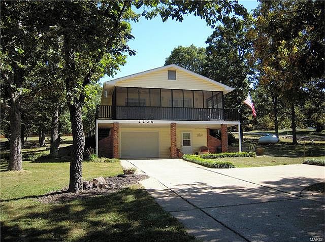 1st image of 2228 Lakeshore Dr