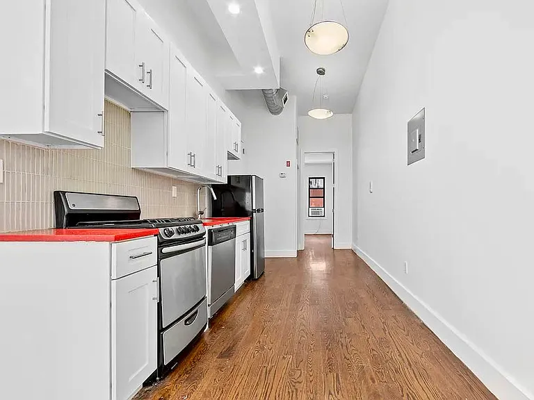 539 Marcy Ave #3R — Photo 4
