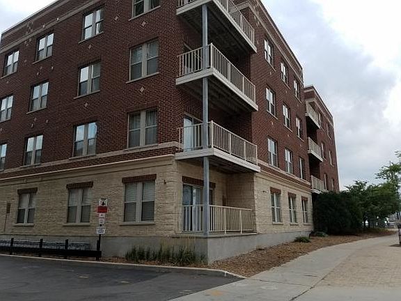 2nd image of 118 S Washington St Ste B302