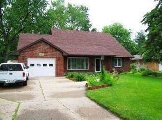 1134 Vanderbilt Rd, Toledo, OH 43615