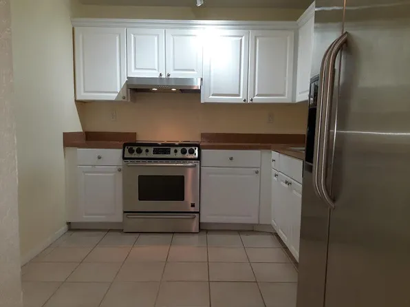 711 N Pine Island Rd APT 206, Fort Lauderdale, FL 33324