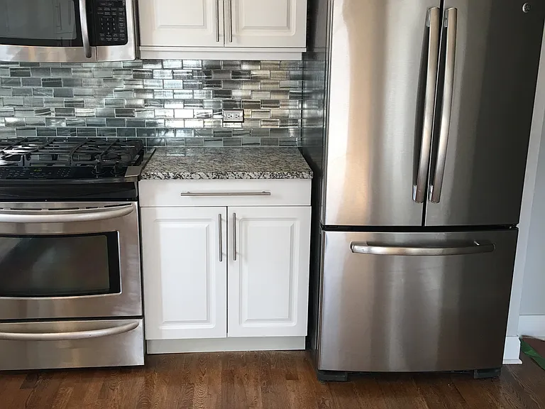 1227 N Bosworth Ave — Photo 3