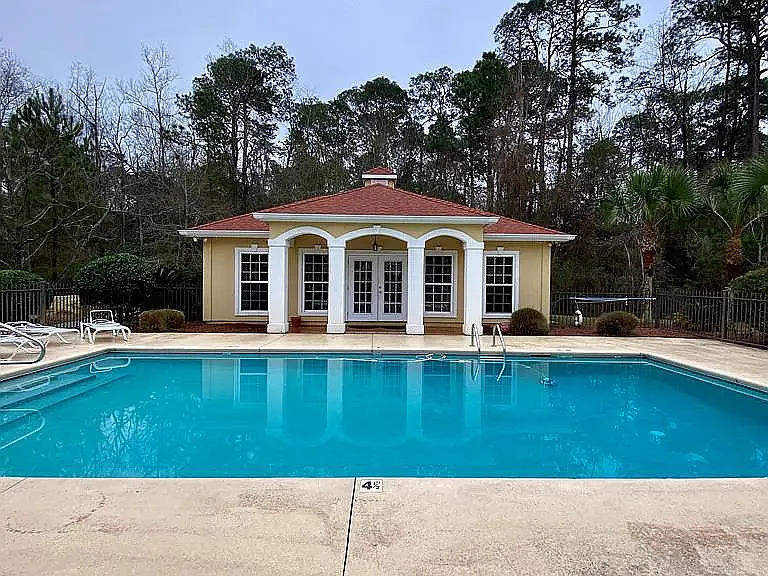 Villa Dr — Photo 7
