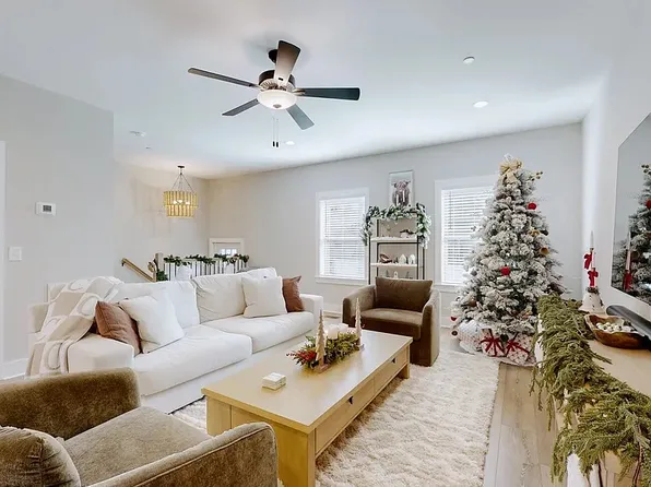 206 Charlotte Everly Cir, Hendersonville, TN 37075
