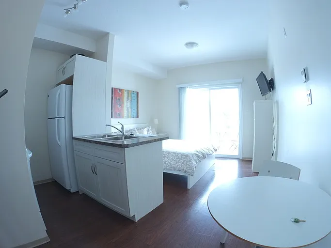 503 6th St SW #305 — Photo 5