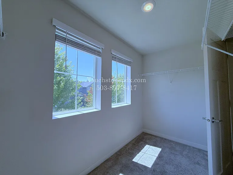 6527 SE Genrosa St — Photo 17