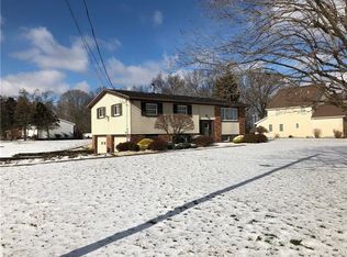 924 Cleland Mill Rd, New Castle, PA 16102