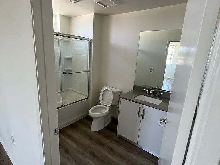 5630 Fair Ave — Photo 18