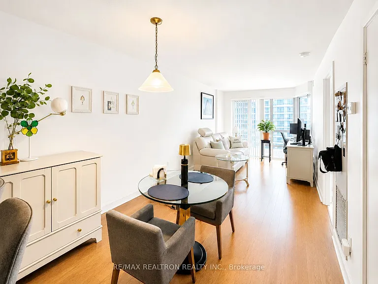 2181 Yonge St #2001 — Photo 6