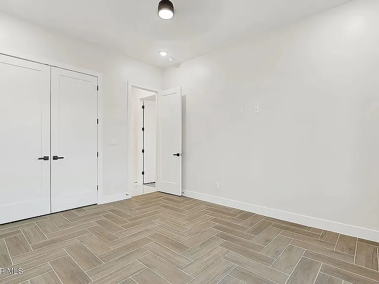 5696 Rio Bonito Cir — Photo 46