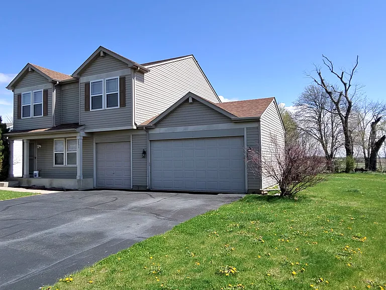 3093 Huntington Dr — Photo 5