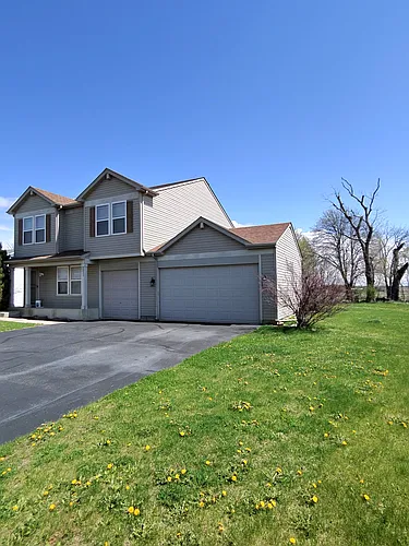 3093 Huntington Dr Photo 1