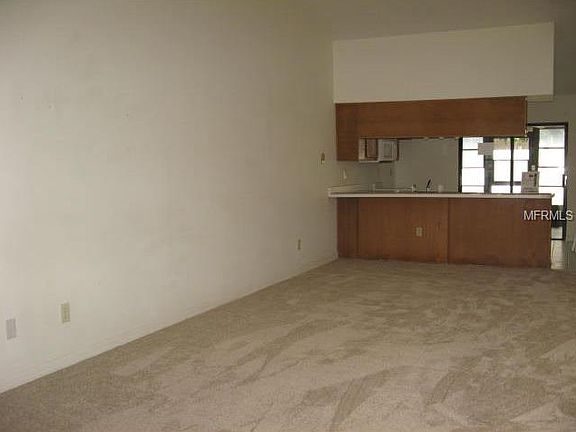 3rd image of 1150 Somerset Cir S