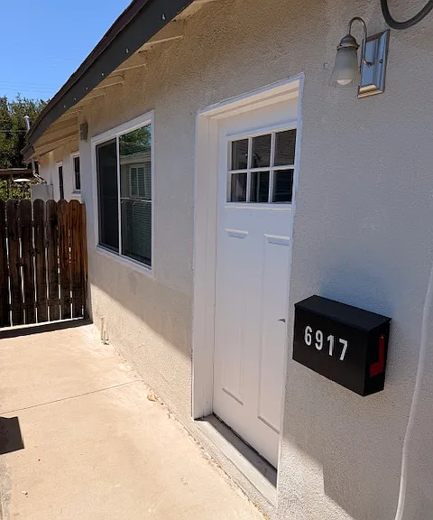 6917 Vanalden Ave — Photo 2