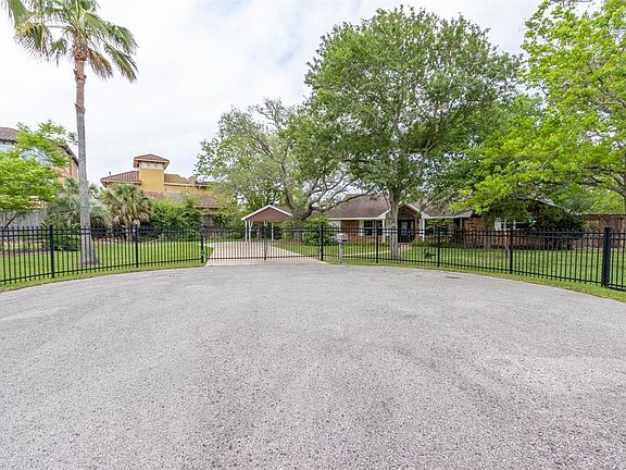 4th image of 618 Bay Vista Dr