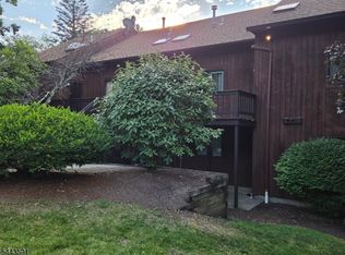 1 Sugar Loaf Ct UNIT 8, Vernon, NJ 07462