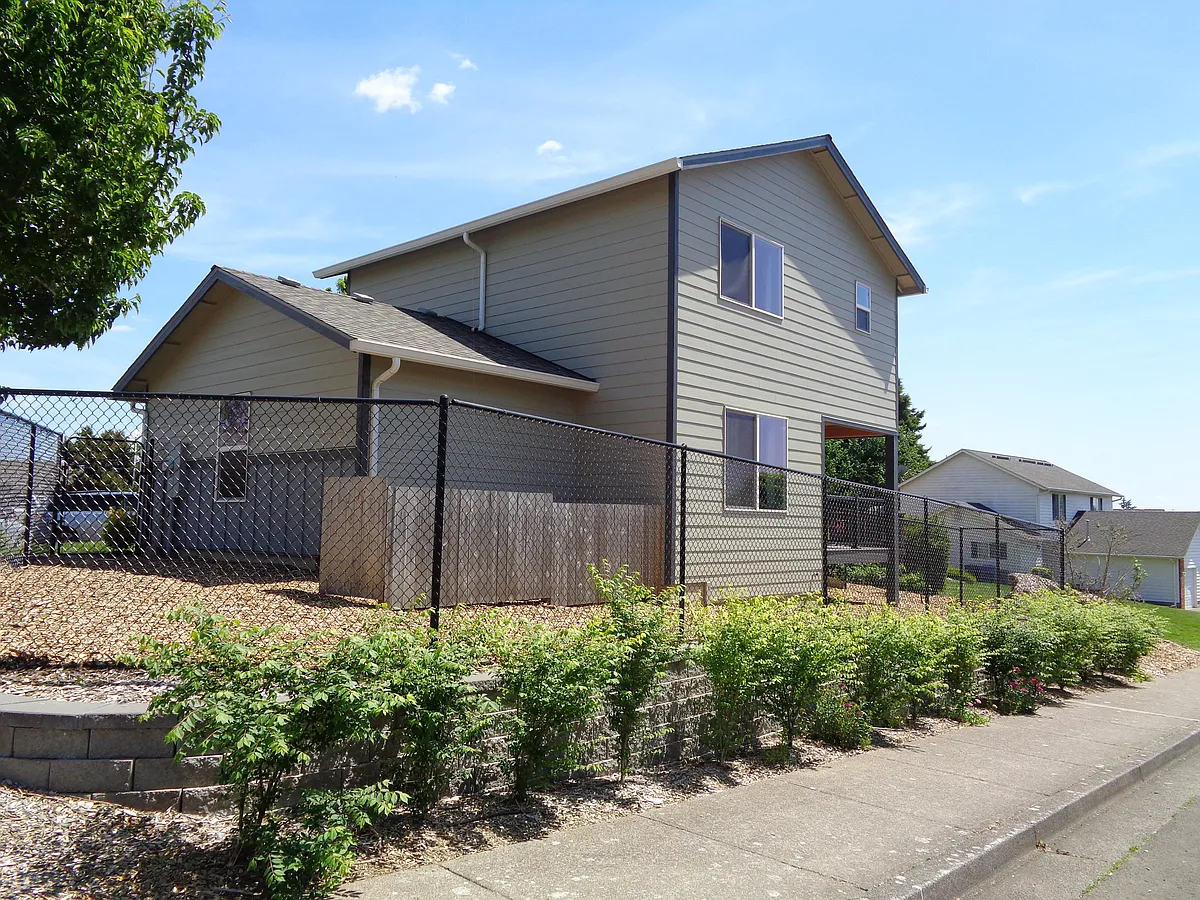 Building Photo - 1364 Northern Heights Loop NE #1
