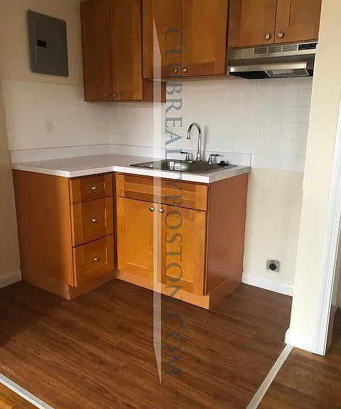 164 Beacon St #1 — Photo 8
