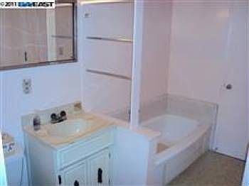 2nd image of 25045 Calaroga Ave