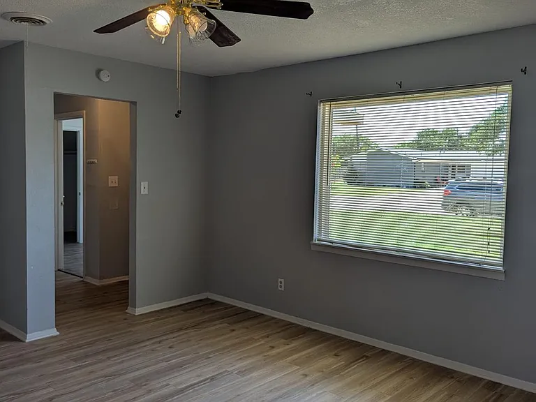 5309 Oregon Trl — Photo 9