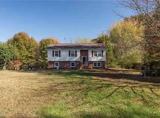 405 Hillcrest Dr, King, NC 27021