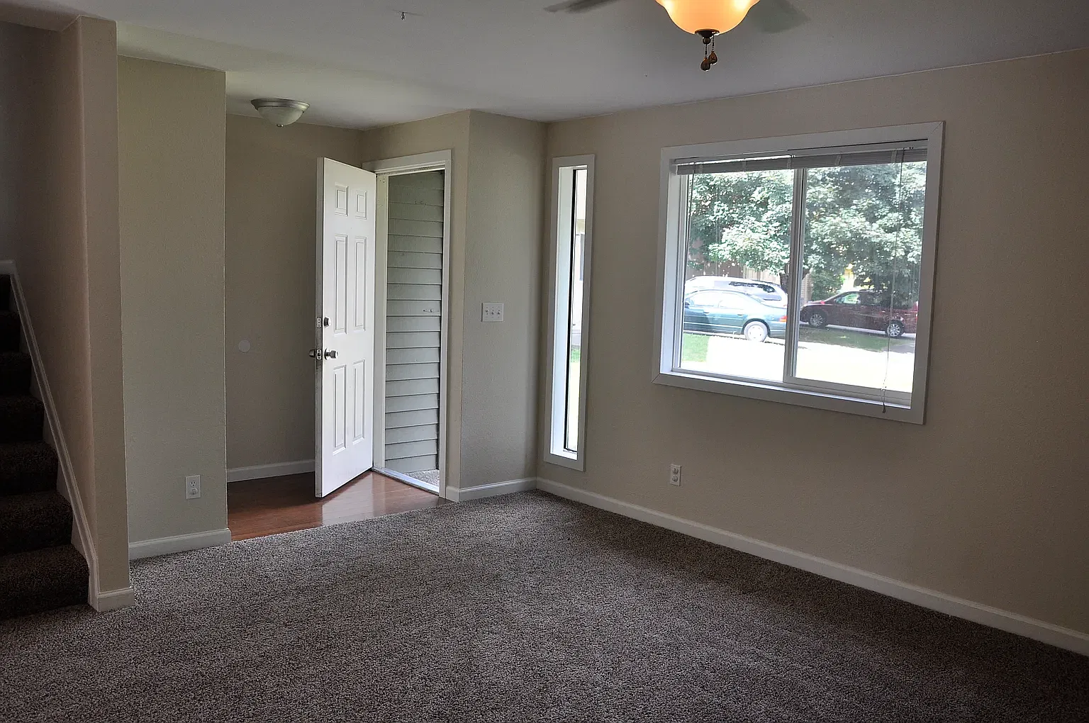 3 bed, 1250 sqft, $1,995 — Photo 1