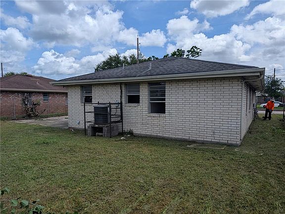 2nd image of 7726 Vanderkloot Ave