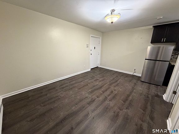 4th image of 76 Palisade Ave APT C4