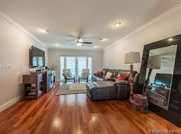 Lovely, canal front renovated home in Devon-Aire Estates.