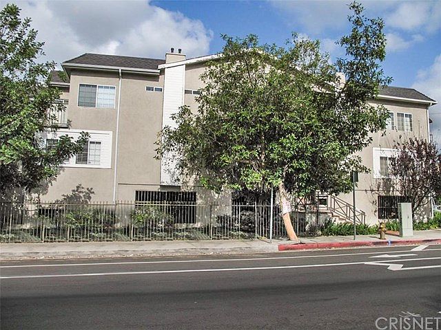 1st image of 4189 N Vineland Ave #113