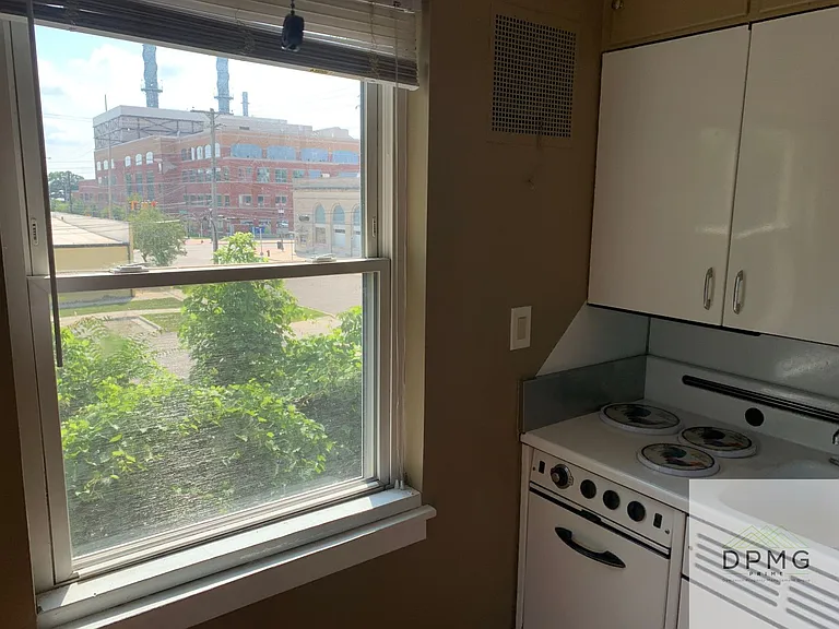 124 W South St #3 — Photo 9