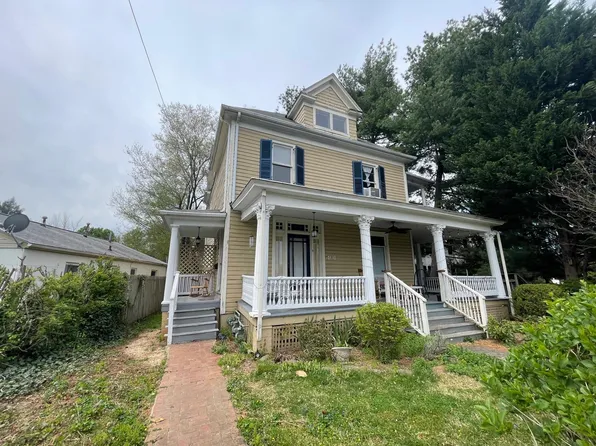 401 Janette Ave SW #B, Roanoke, VA 24016