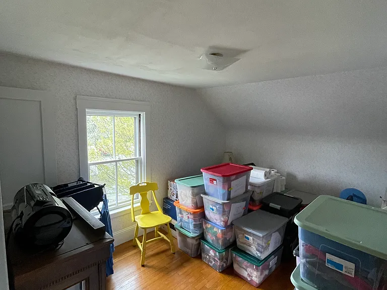 92 Marble St — Photo 16