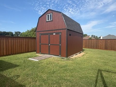 2nd image of 1116 Lakewood Dr