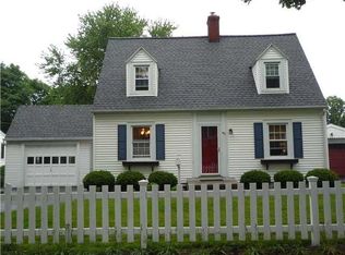 140 Winstead Rd, Rochester, NY 14609