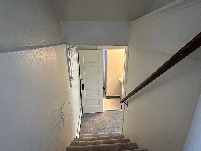 Apartments available in a highly desirable University District location! — Photo 31