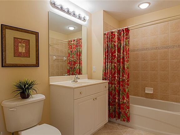5th image of 3985 Bishopwood Ct E Unit 101