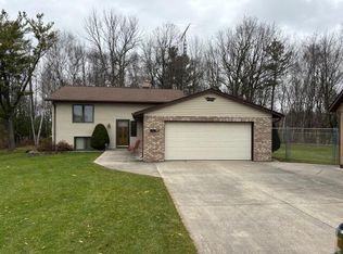 8118 Carstens Rd, Manitowoc, WI 54220