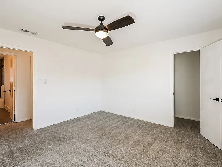 White Oak Townhomes — Photo 22