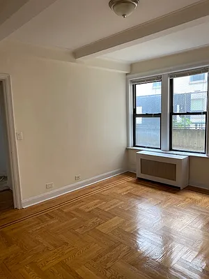 Rented by Bond New York | media 10