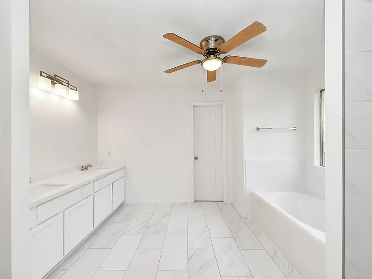 3046 Texas Oak Dr — Photo 16