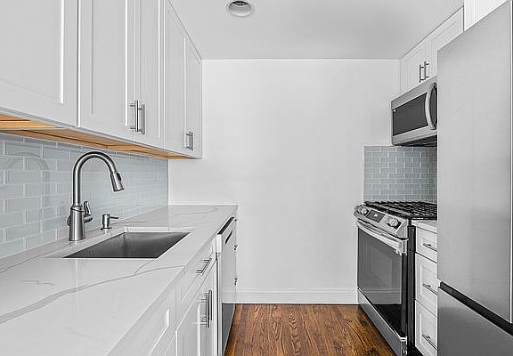 5th image of 125 Bergen St APT 1A